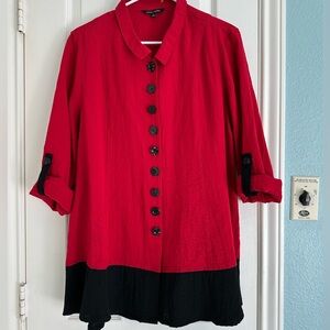 John Mark red/black colorblock l/s blouse with decorative buttons size large